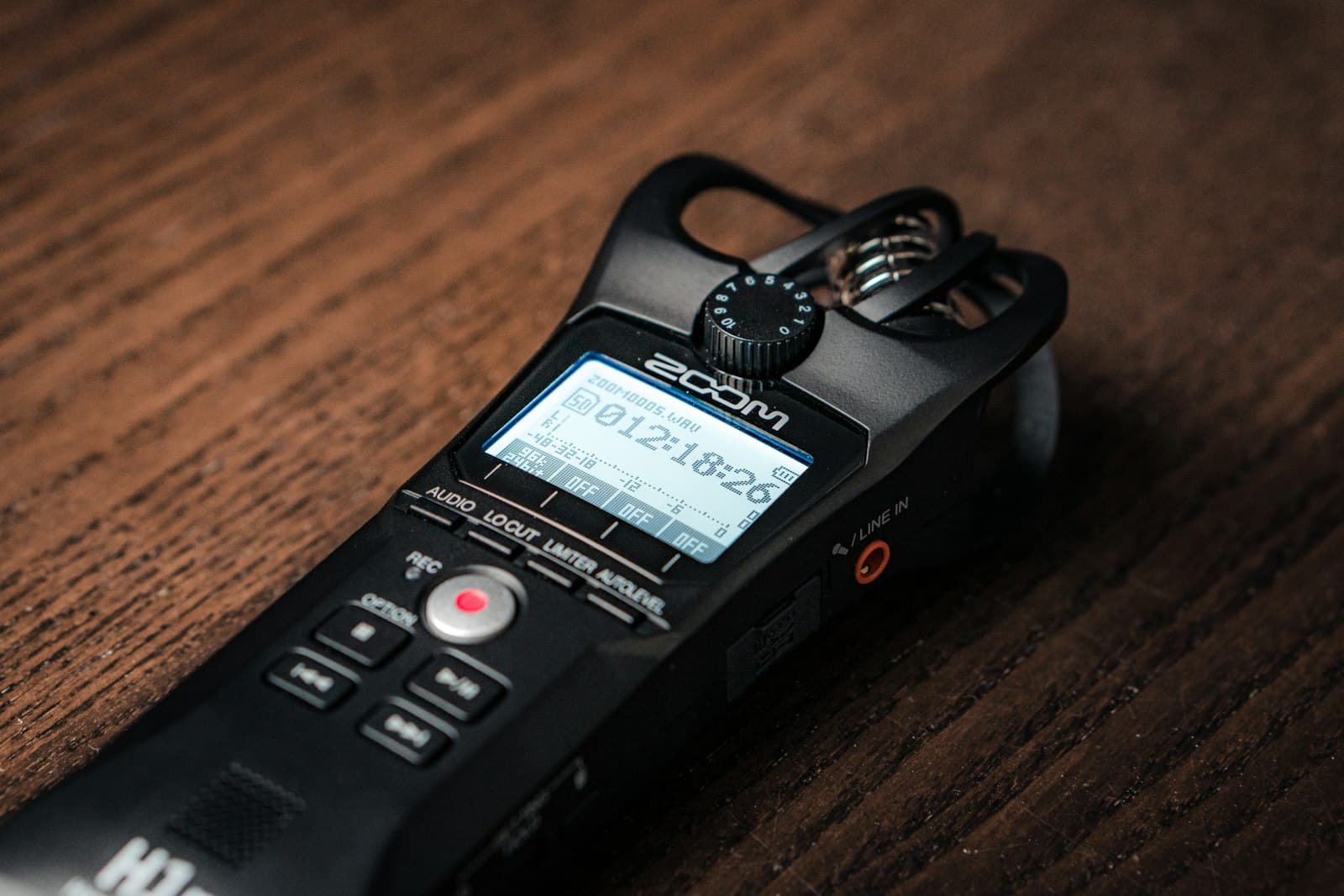 Regjistrues audio portativ 4 kanale