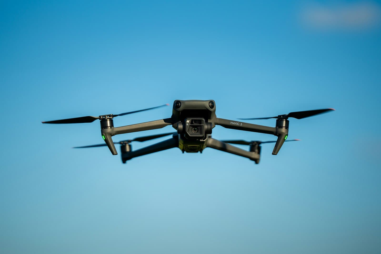 Dron 4K me 3 bateri